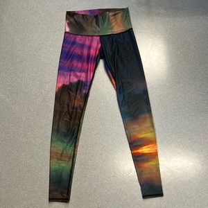 Teeki Clouds hot pant leggings